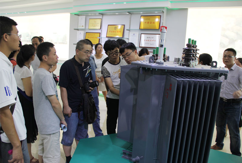 烟职等省重点高职院校的骨干教师到我LEDONG.COM_乐动ledong（中国）参观交流